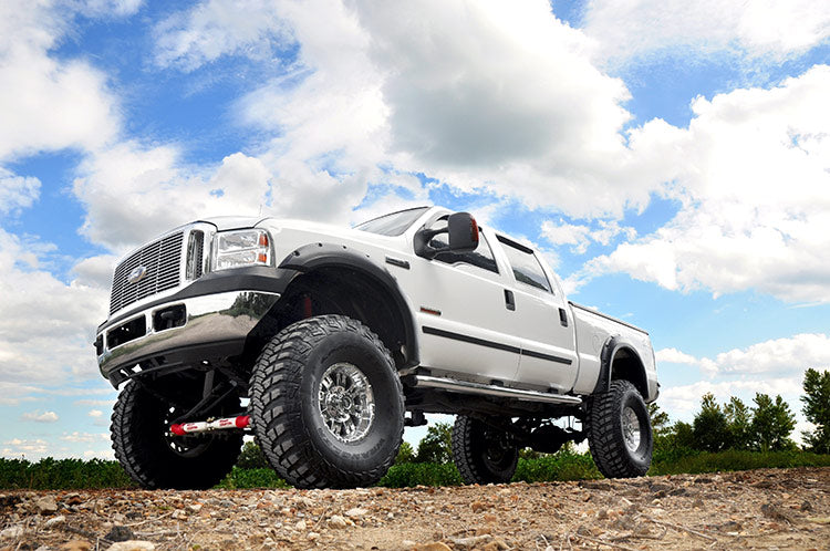 Rough Country (488.20) 8 Inch Lift Kit | Ford F-250/F-350 Super Duty 4WD (1999-2004)