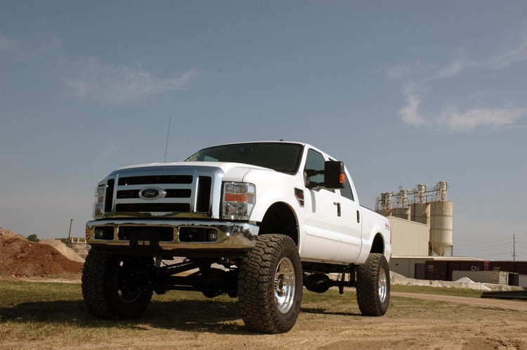 Rough Country (588.20) 6 Inch Lift Kit | Gas | 4 Link | Ford F-250/F-350 Super Duty (08-10)