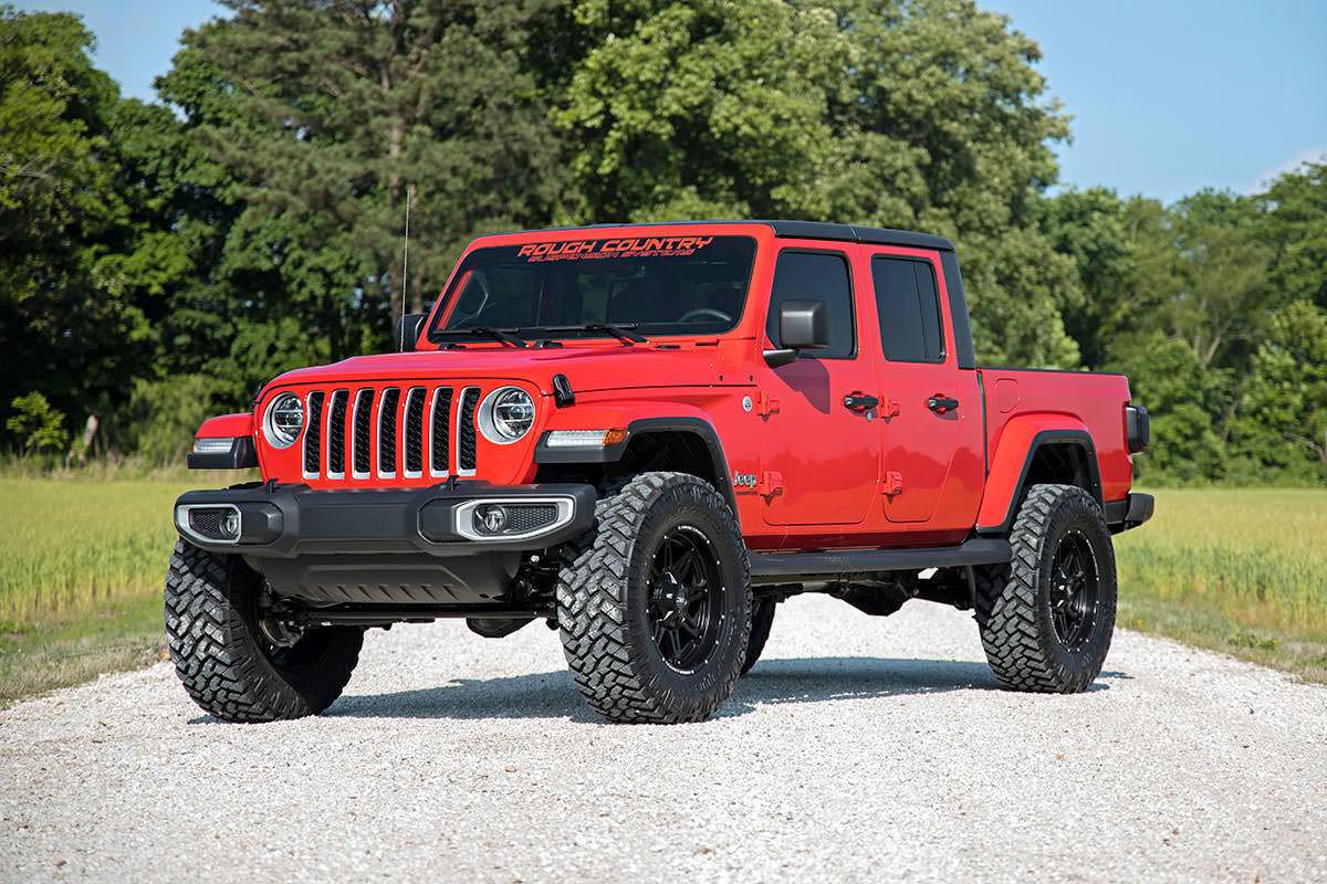 Rough Country (63740) 3.5 Inch Lift Kit | Spacers | M1 | Jeep Gladiator JT 4WD (2020-2024)