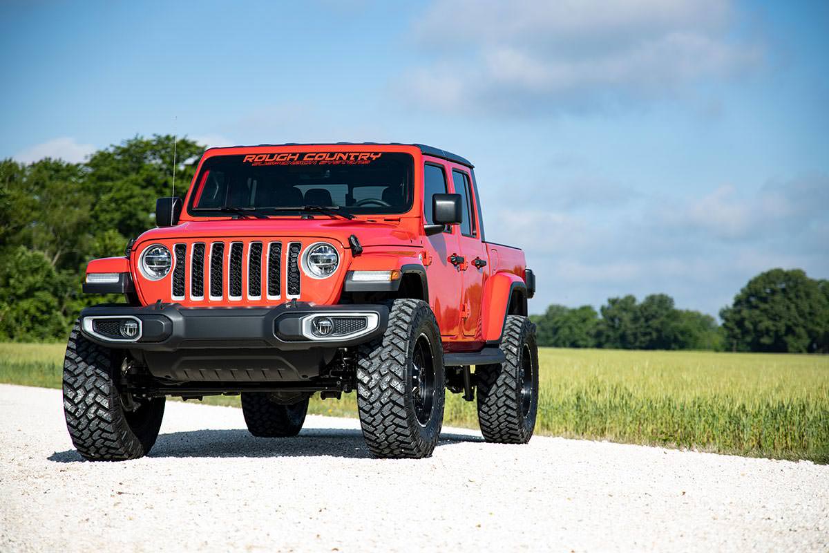 Rough Country (63740) 3.5 Inch Lift Kit | Spacers | M1 | Jeep Gladiator JT 4WD (2020-2024)