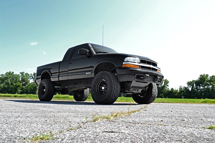 Rough Country (244.20) 6 Inch Lift Kit | NTD | Chevy S10 Pickup Ext Cab 4WD (1994-2004)