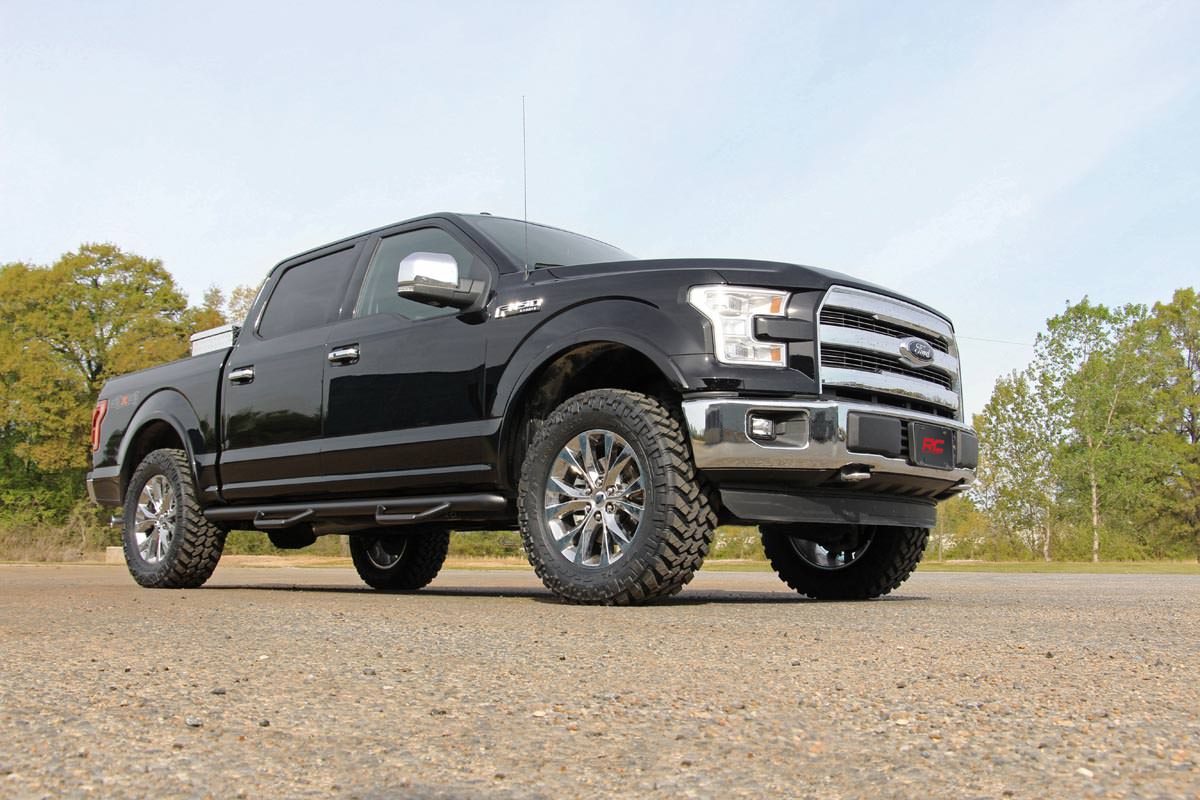 Rough Country (569) 2 Inch leveling Kit | Aluminum | Ford F-150 (14-23)/Raptor (19-20)