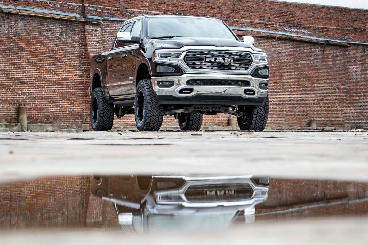 Rough Country (33870) 5 Inch Lift Kit | Air Ride | V2 | Ram 1500 4WD (2019-2023)