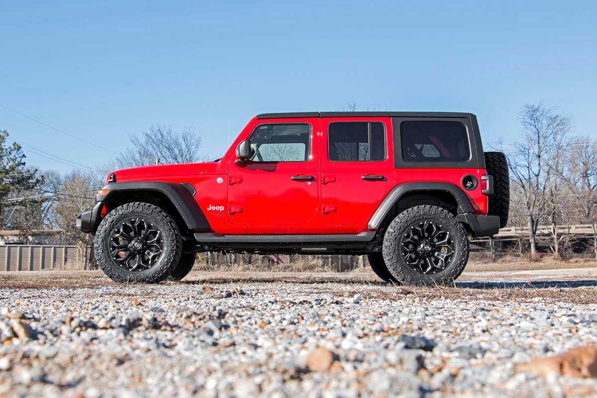 Rough Country (67731) 2.5 Inch Lift Kit | Coils | Jeep Wrangler Unlimited 4WD (2018-2023)