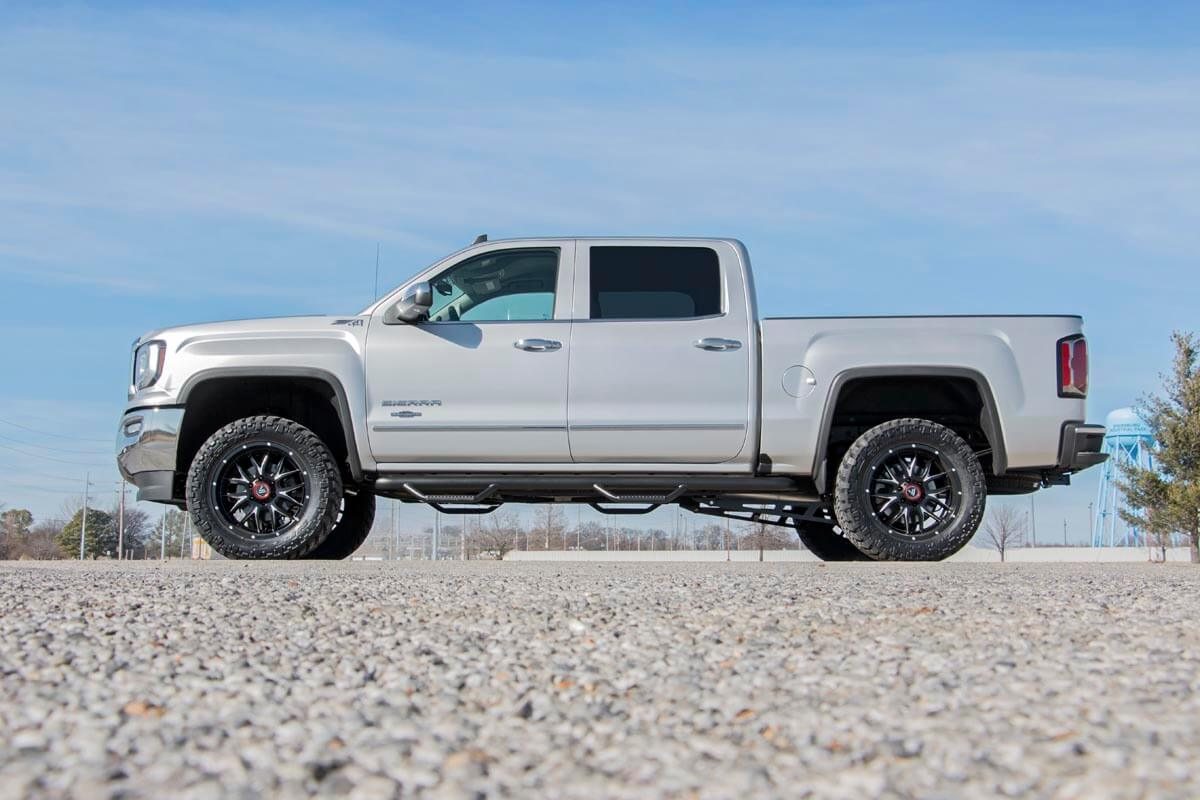Rough Country (12130) 3.5 Inch Lift Kit | Alum/Stamp Steel LCA | Chevy/GMC 1500 (14-18)