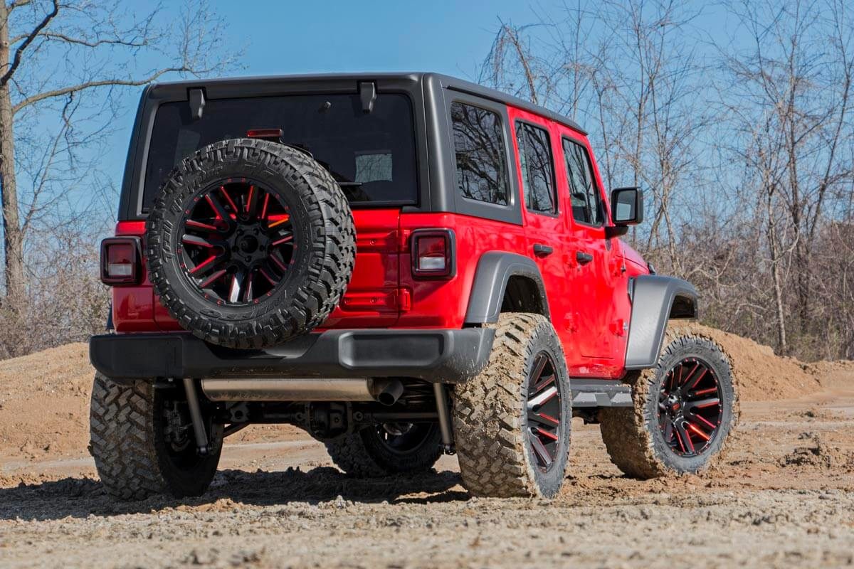Rough Country (65531) 3.5 Inch Lift Kit | Adj Lower | FR D/S | Jeep Wrangler Unlimited 4WD (18-23)