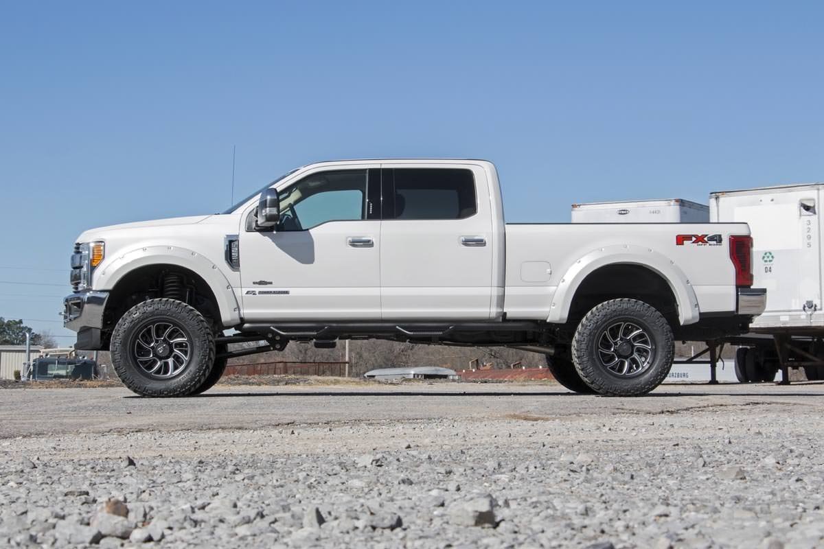 Rough Country (55070) 4.5 Inch Lift Kit | V2 | Ford F-250/F-350 Super Duty 4WD (17-22)